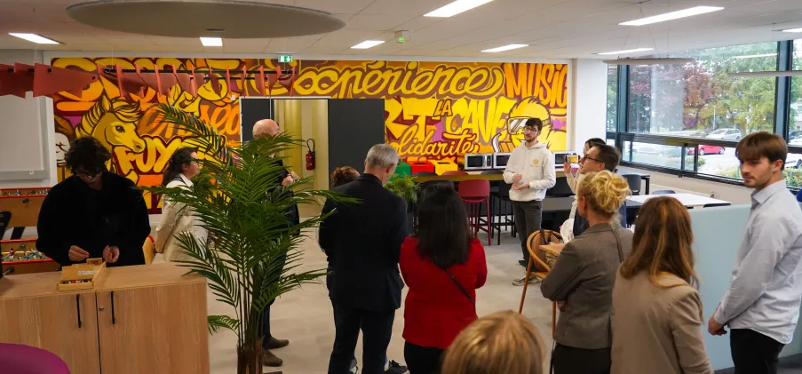 Inauguration réussie pour les nouveaux espaces de la vie étudiante, l'innovation et le prototypage à l’ENSEA !
