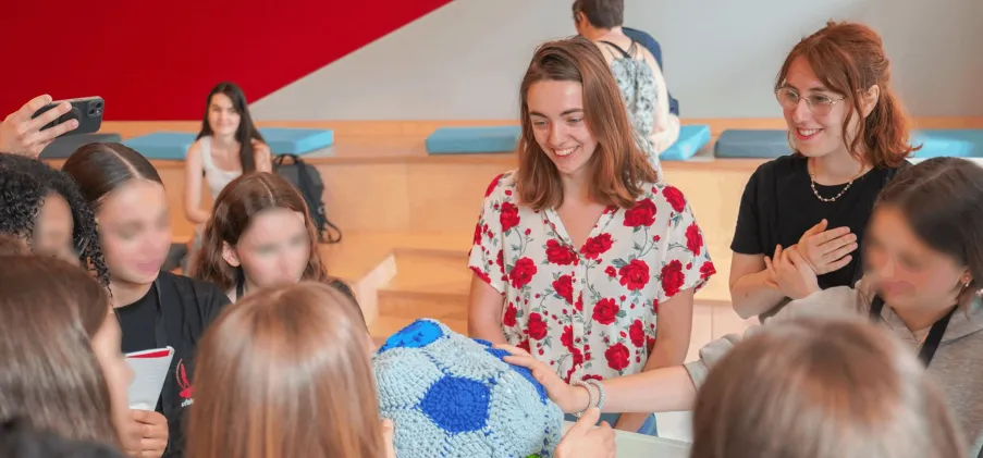 L'ENSEA continue de faire découvrir les sciences aux jeunes filles à travers des parcours inspirants