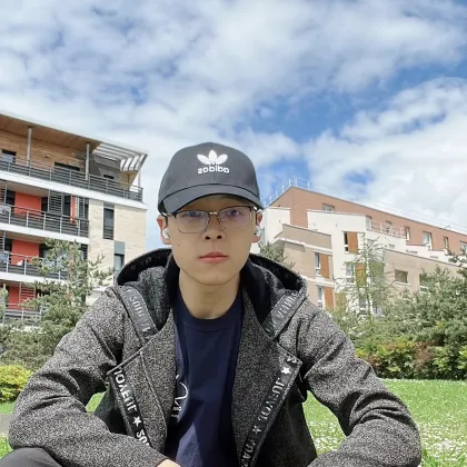 Mon double diplôme Ingénieur-Chercheur a fait de moi un ingénieur complet, ouvert et prêt à relever futurs défis technologiques !