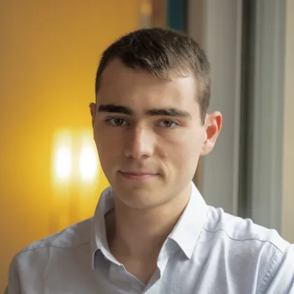 Devenir ingénieur mécatronique à l’ENSEA : un parcours tourné vers le ferroviaire pour mettre la technologie au service des mobilités durables