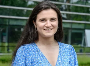 Face aux défis d’être une femme ingénieure dans un secteur dominé par les hommes, c’est la confiance en mes compétences qui m’a permis d’avancer